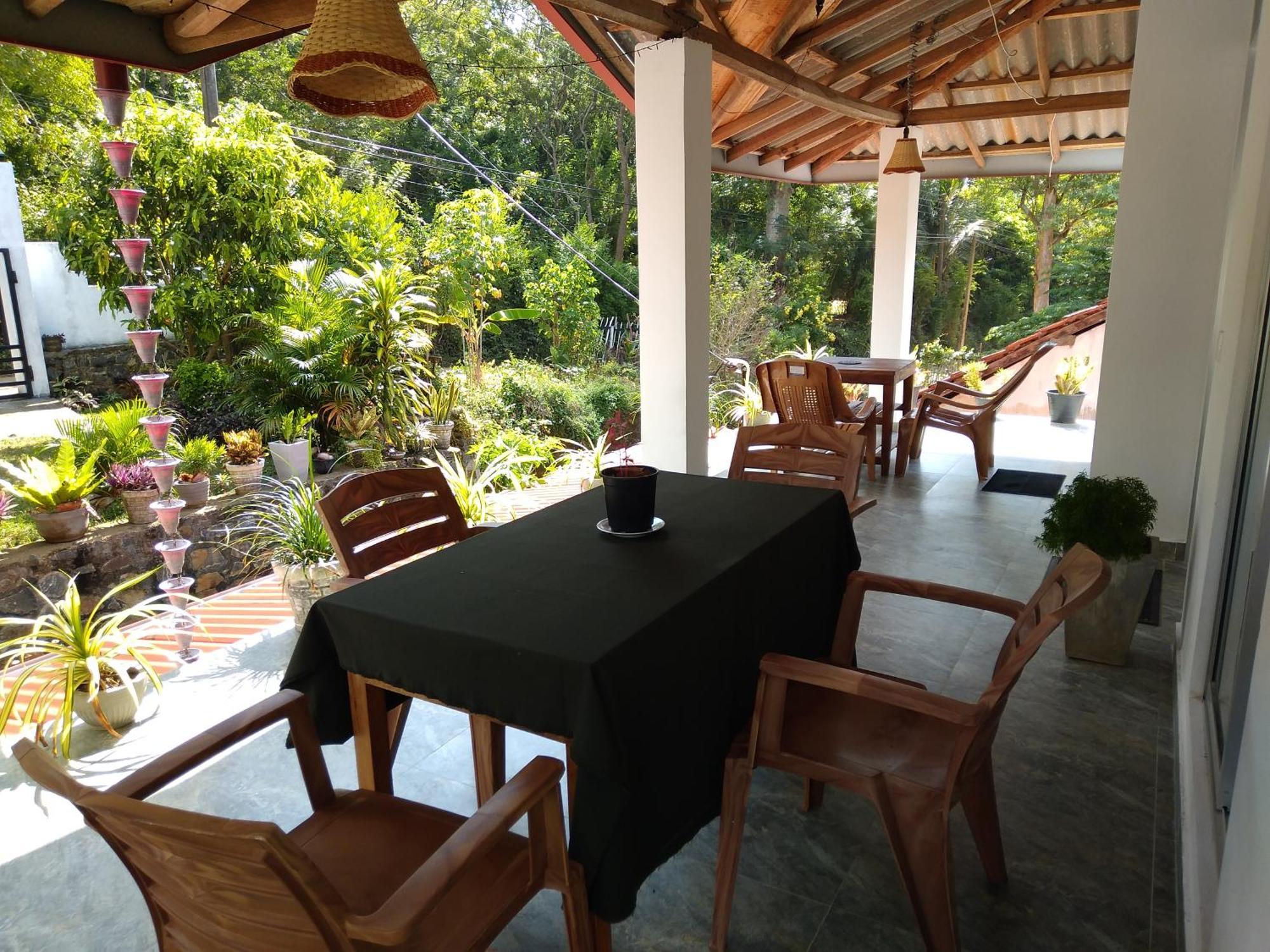 Sandhara Home Stay Тангалле Номер фото