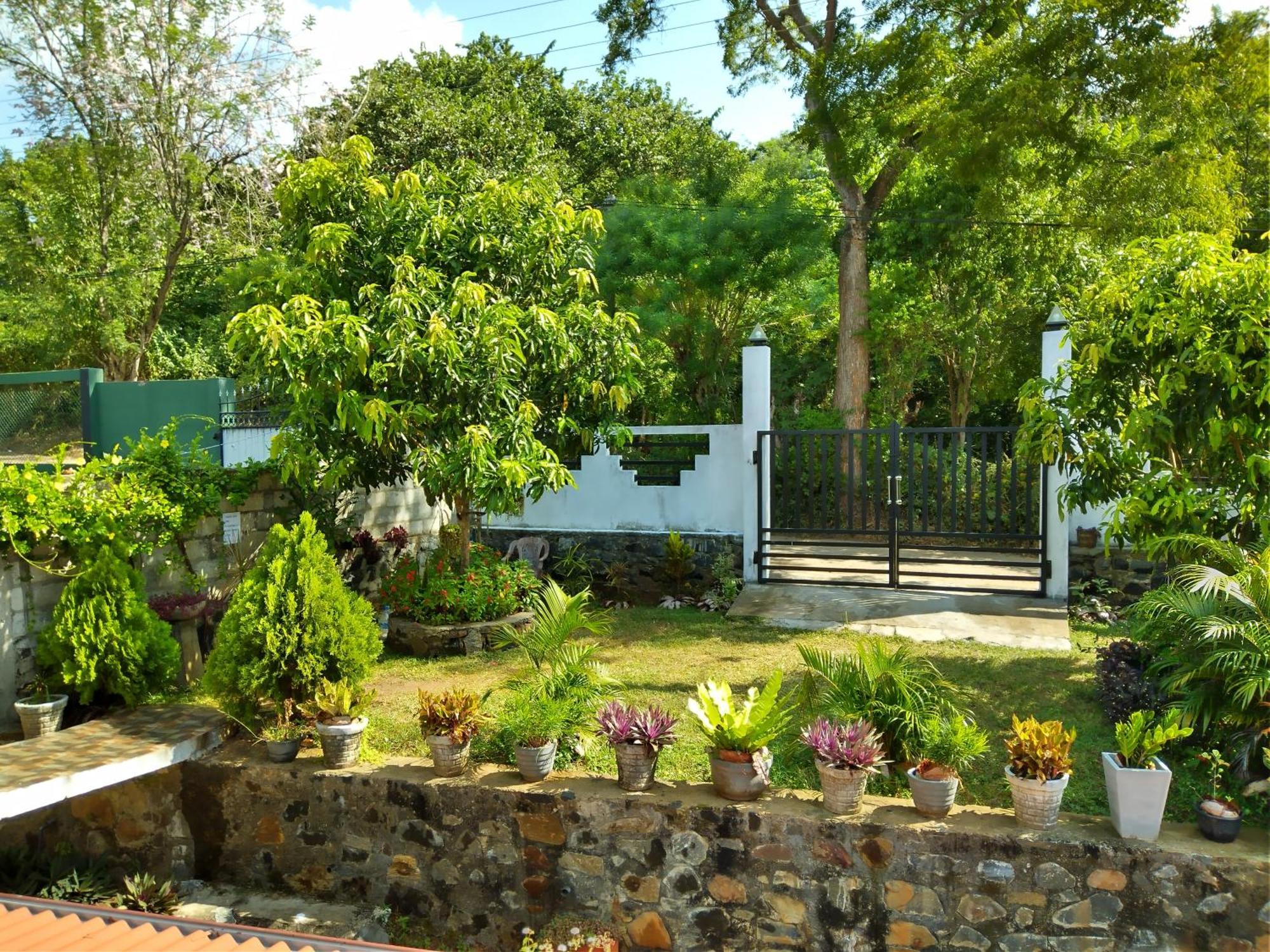 Sandhara Home Stay Тангалле Номер фото